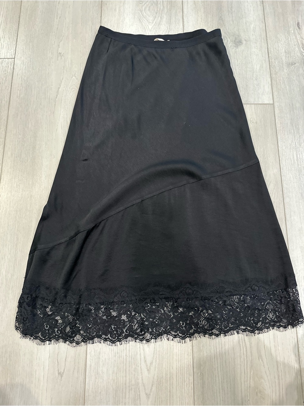 Gold Hawk Black Silk Lace Trim Midi Skirt Size Small